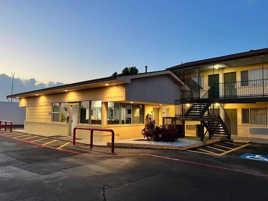 Budget Inn & Suites Amarillo Exterior foto